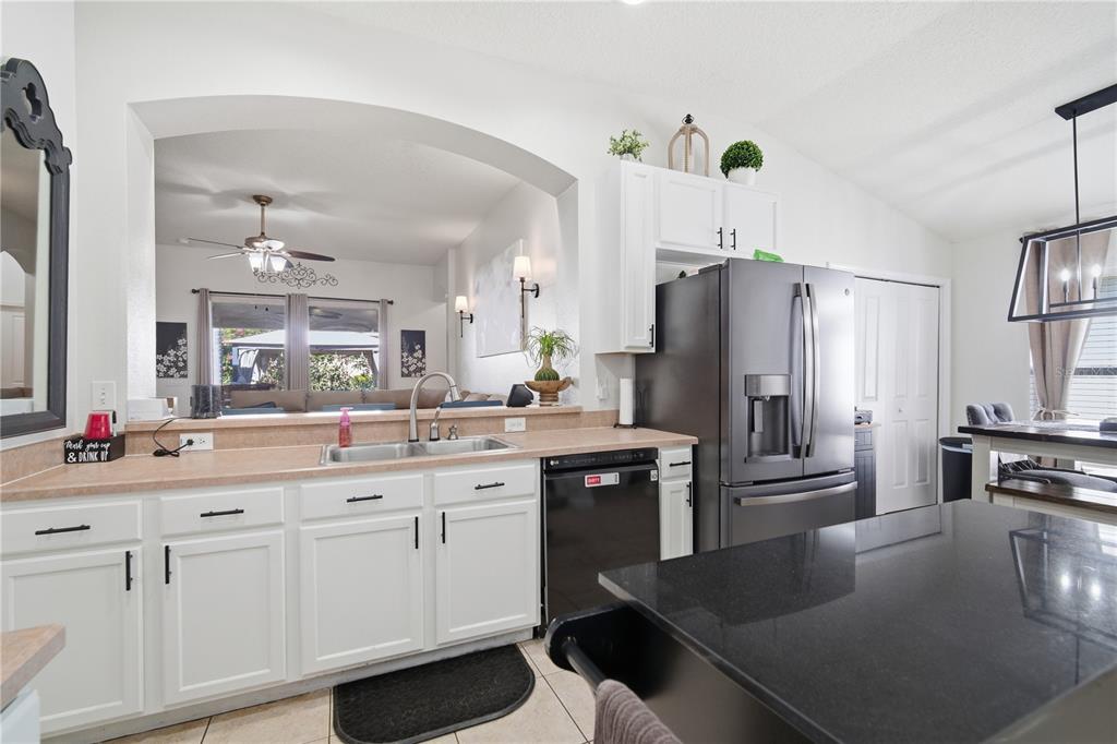 6325 Bridgecrest Drive Lithia, FL 33547 - Photo 16 of 72