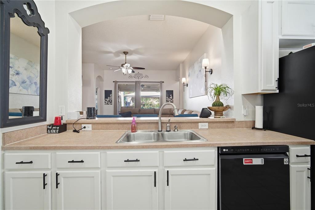 6325 Bridgecrest Drive Lithia, FL 33547 - Photo 17 of 72