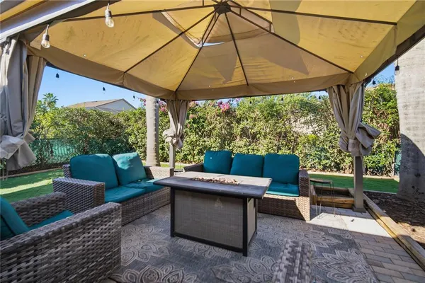 $439,000 | 6325 Bridgecrest Drive, Lithia, FL 33547