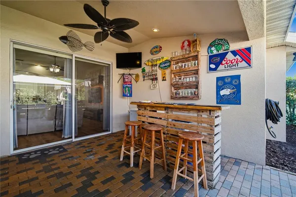 $439,000 | 6325 Bridgecrest Drive, Lithia, FL 33547