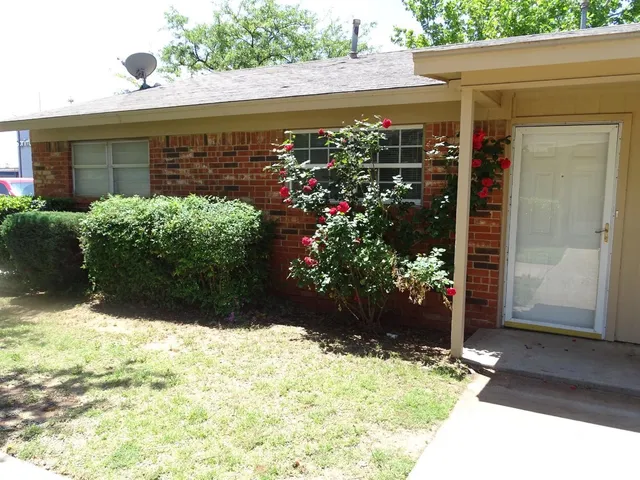 $1,000 | 4818 66th Street, Unit A, Lubbock, TX 79414