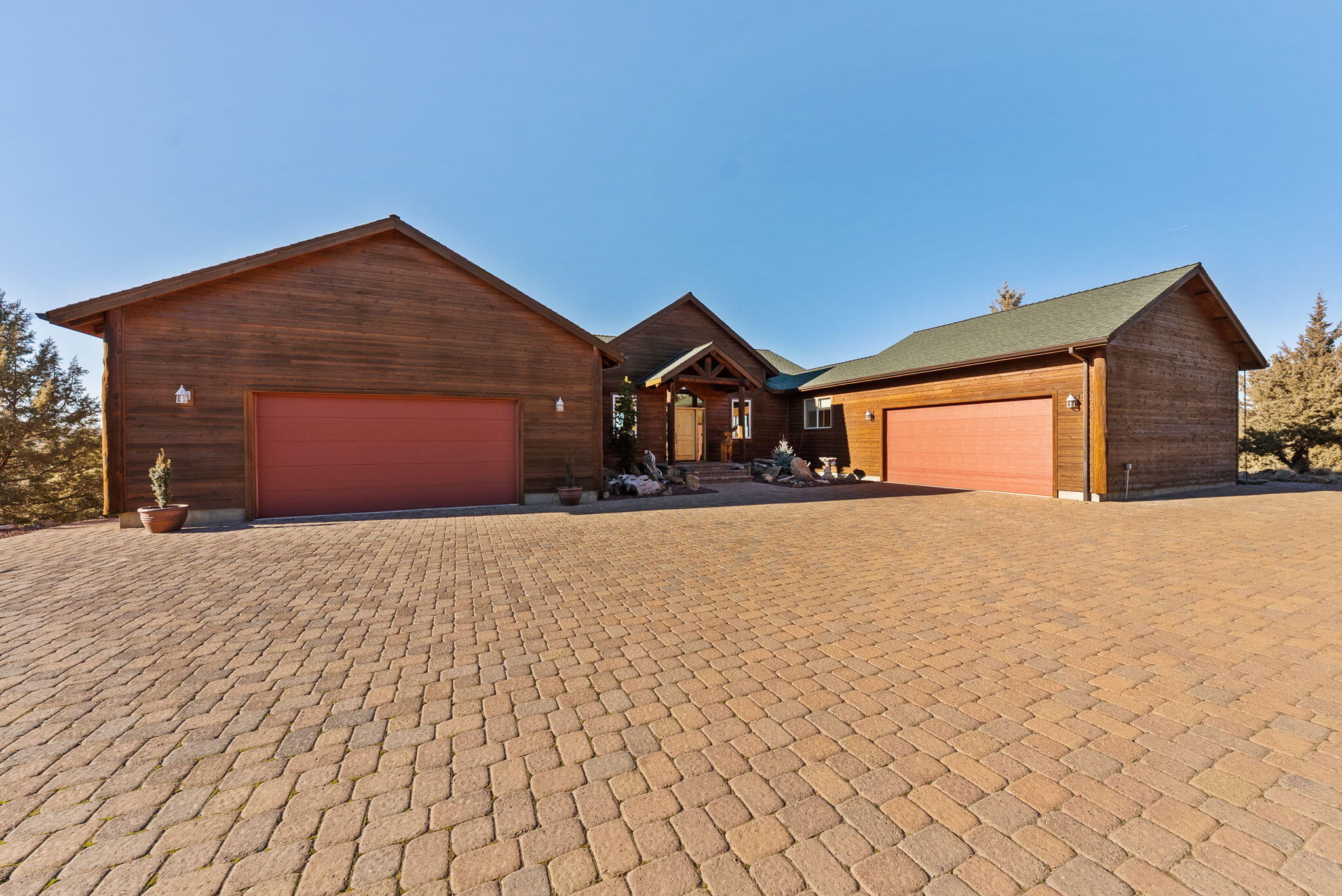 60440 Chickasaw Way Bend, OR 97702 - Photo 3 of 55 2-web-or-mls-Riley Visuals -2