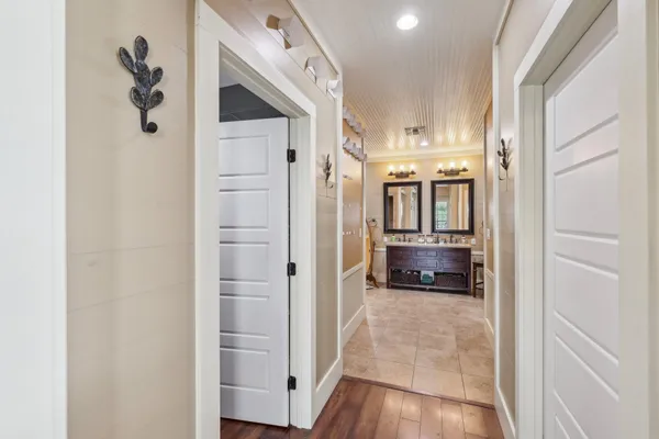 $785,000 | 1200 County Road 211, Giddings, TX 78942