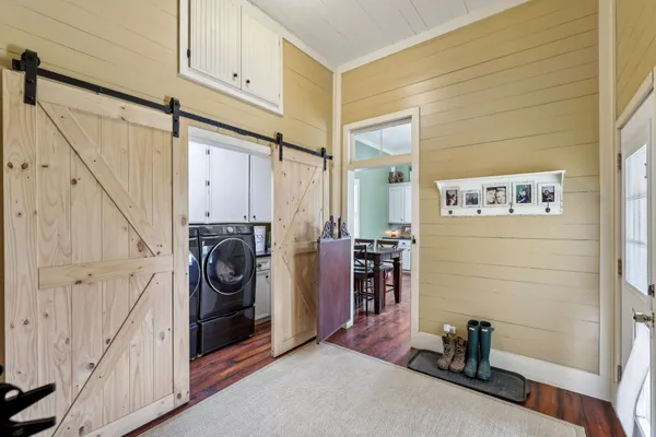 $785,000 | 1200 County Road 211, Giddings, TX 78942