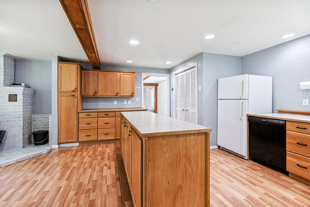 1306 Alna Road Alna, ME 04535 - Photo 22 of 59 20_BP5A9853_DxO_mls