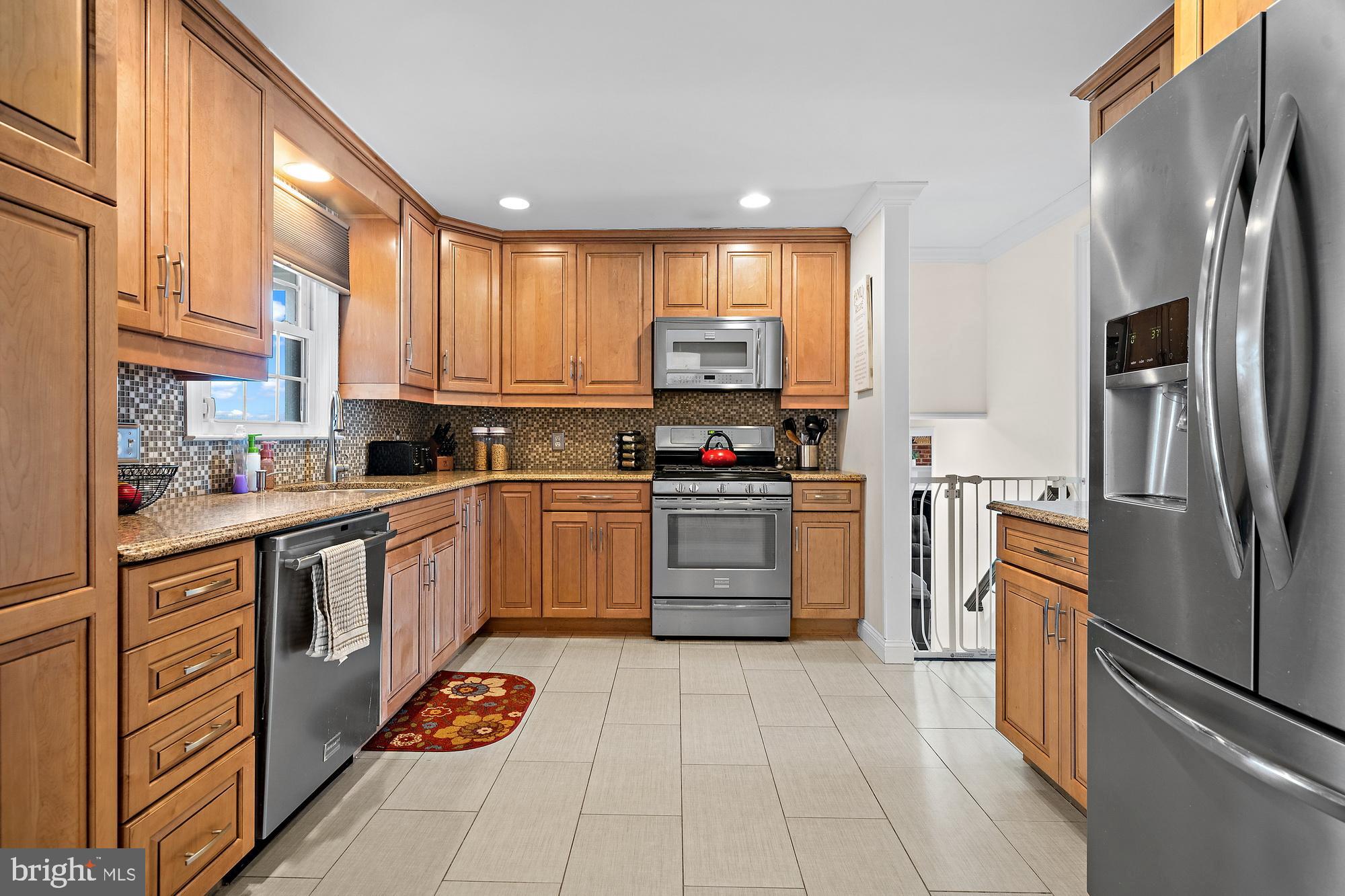 25 Bolton Road Hamilton, NJ 08610 - Photo 11 of 38
