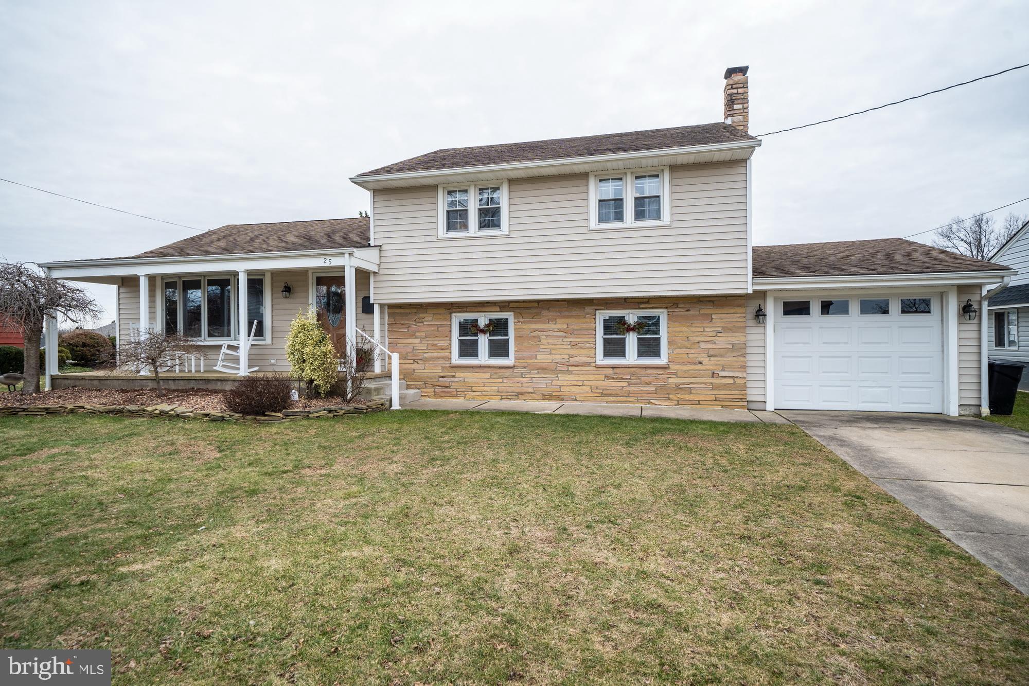 25 Bolton Road Hamilton, NJ 08610 - Photo 3 of 38