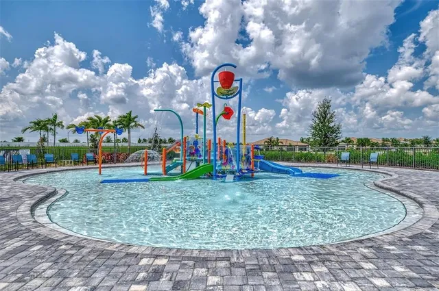 a view of yard with front of house