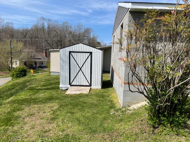 2187 Oak Level Road Bassett, VA 24055 - Photo 9 of 26 9