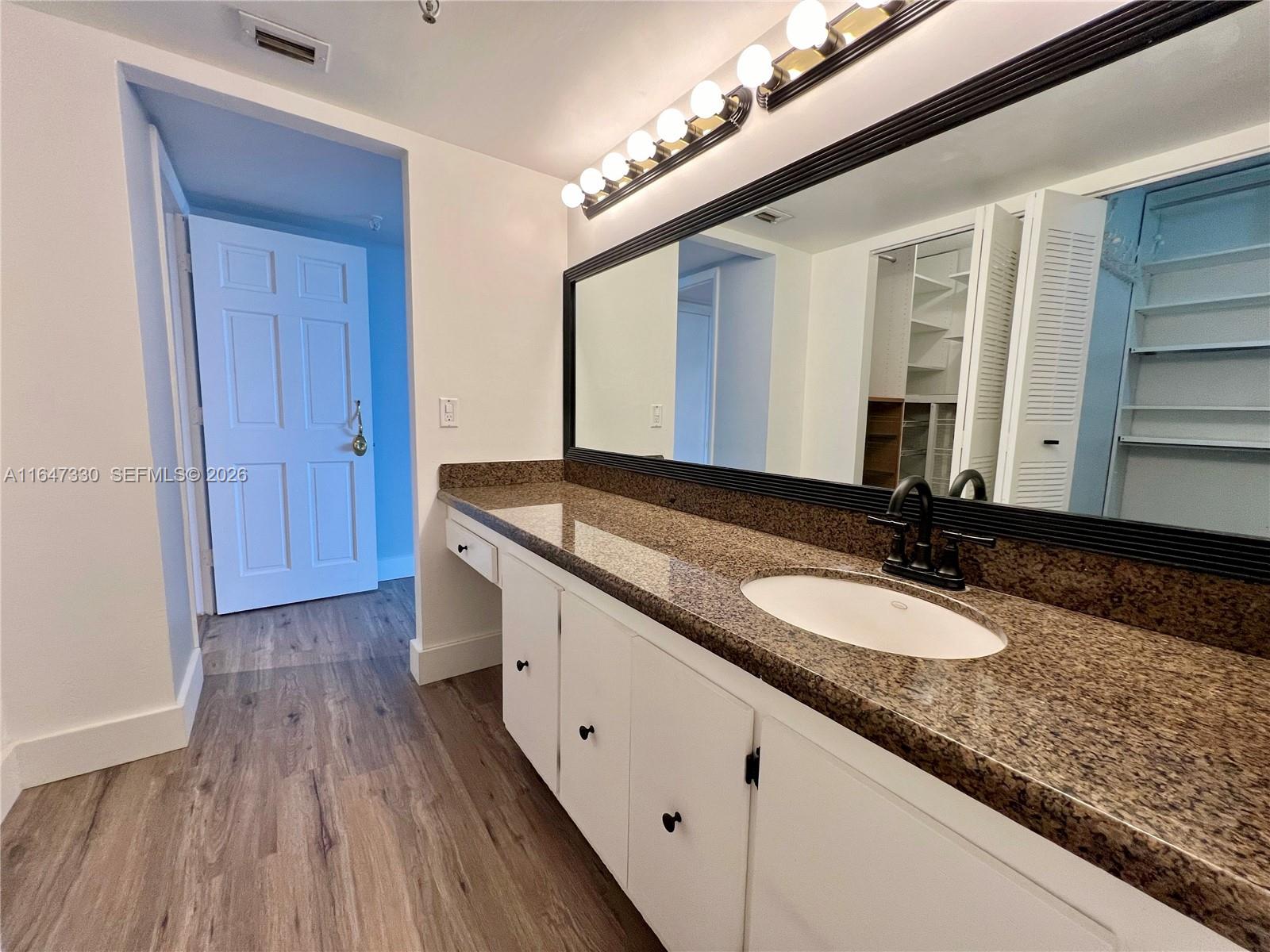 671 Northeast 195th Street, Unit 425E Miami, FL 33179 - Photo 11 of 22