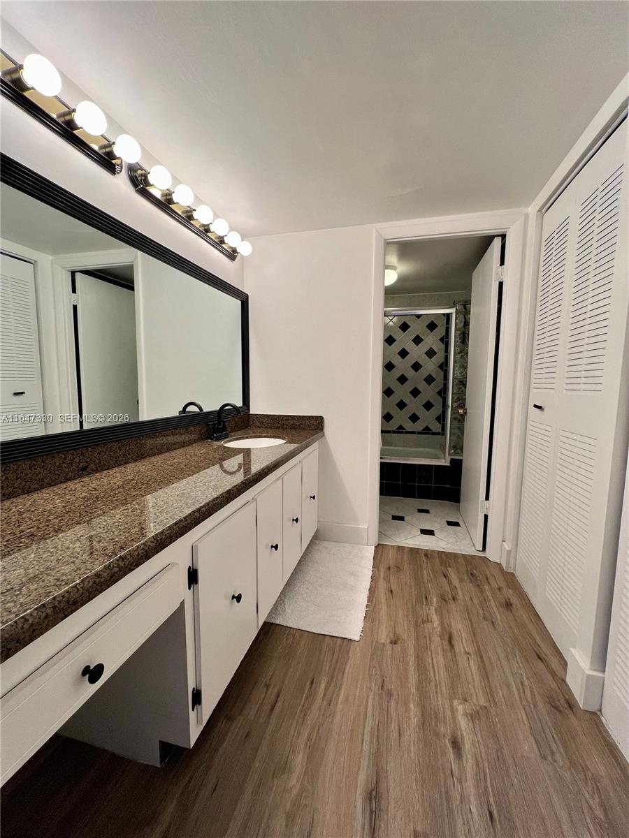 671 Northeast 195th Street, Unit 425E Miami, FL 33179 - Photo 15 of 22