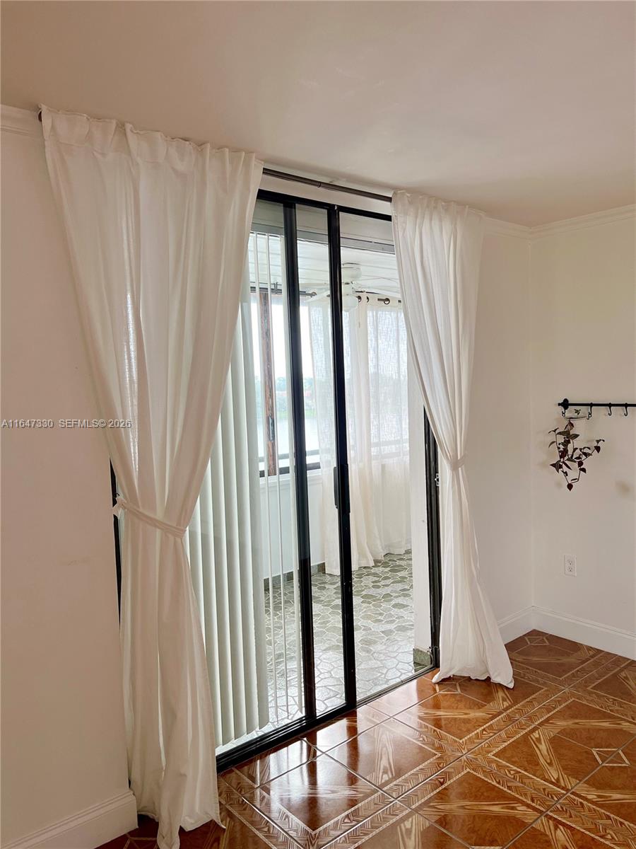 671 Northeast 195th Street, Unit 425E Miami, FL 33179 - Photo 19 of 22