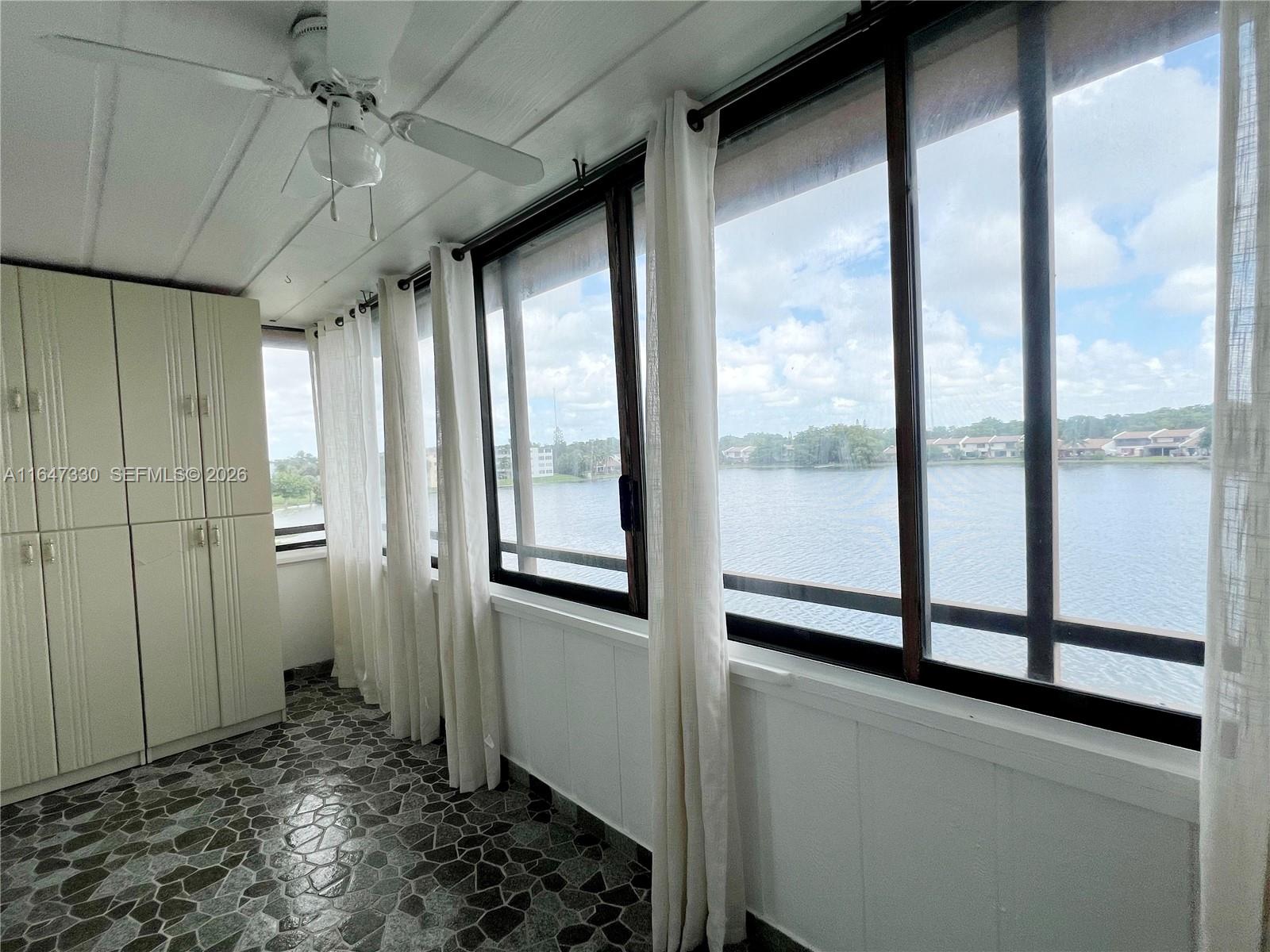 671 Northeast 195th Street, Unit 425E Miami, FL 33179 - Photo 20 of 22