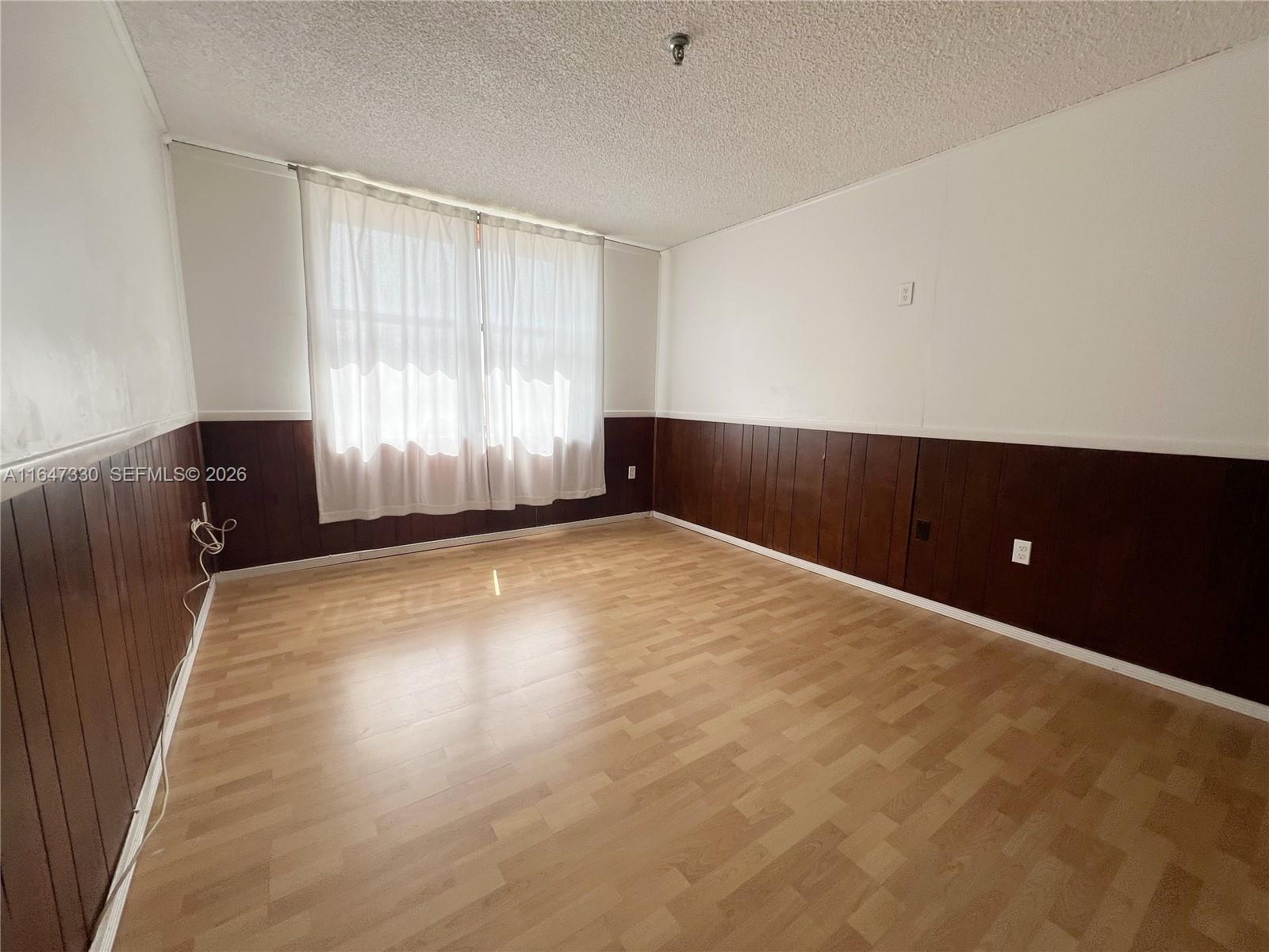 671 Northeast 195th Street, Unit 425E Miami, FL 33179 - Photo 9 of 22