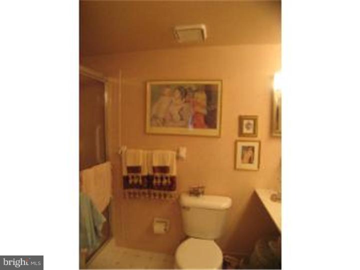 2015 Welsh Road, Unit 53 Philadelphia, PA 19115 - Photo 13 of 15 Bathroom