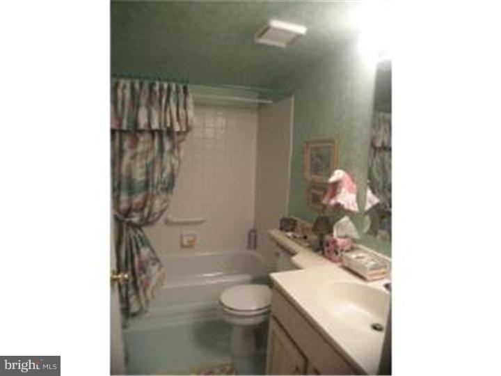 2015 Welsh Road, Unit 53 Philadelphia, PA 19115 - Photo 15 of 15 Bathroom