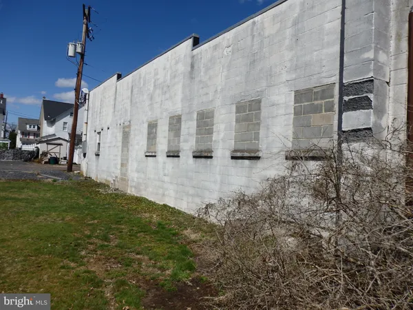 a view of a large building