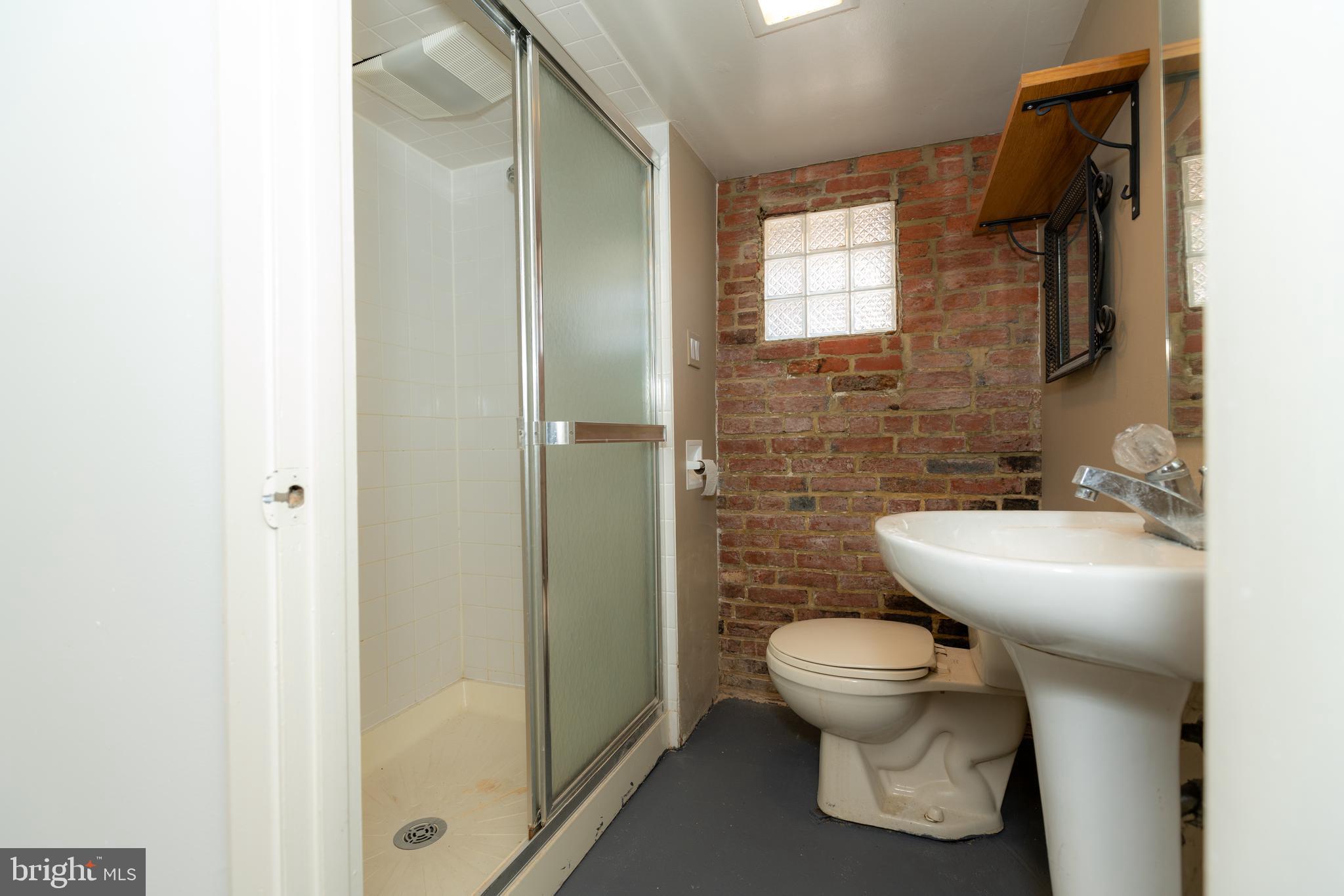 640 Dover Street Baltimore, MD 21230 - Photo 14 of 23 Full Bathroom on lower level