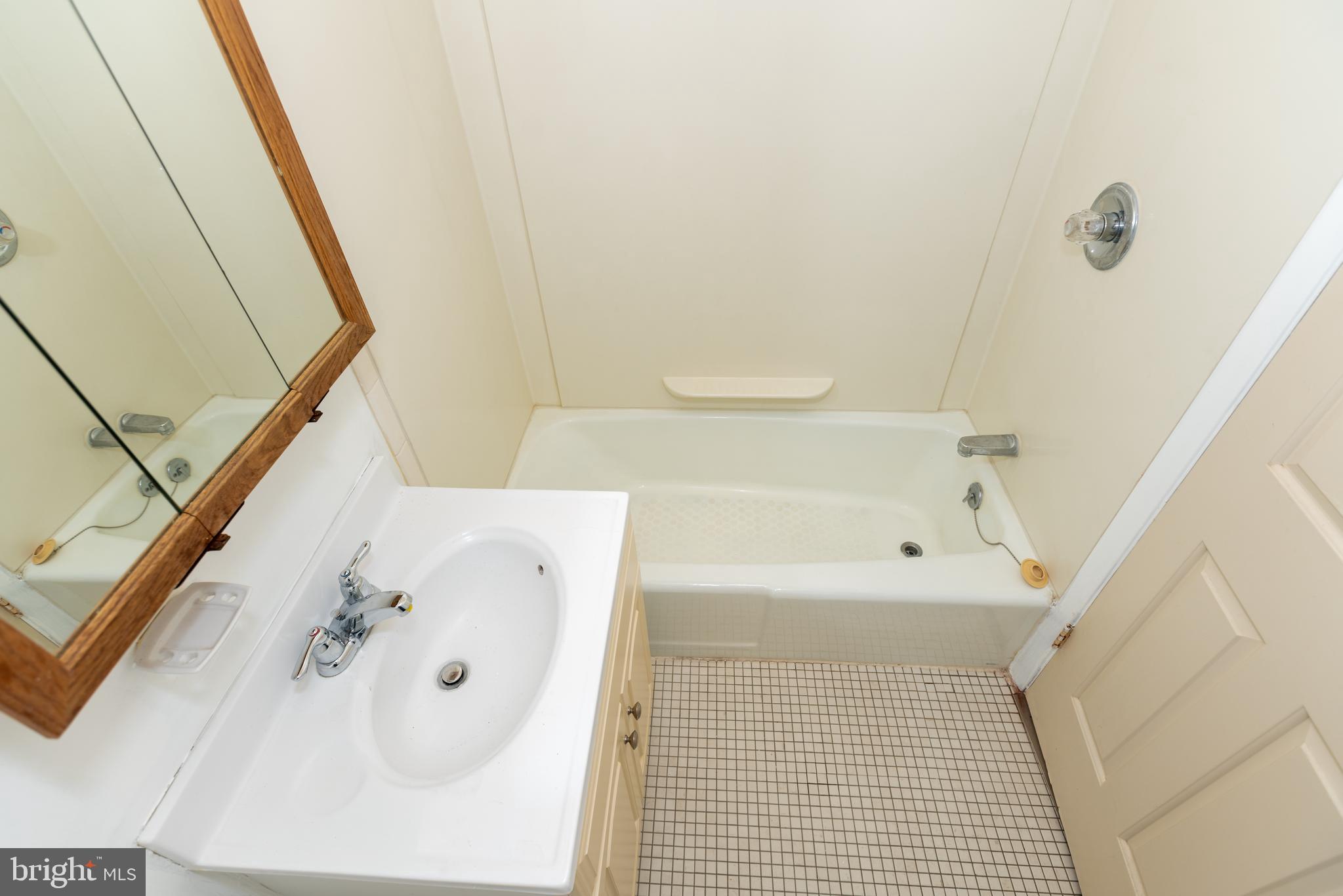 640 Dover Street Baltimore, MD 21230 - Photo 9 of 23 Full Bath on 2nd Floor