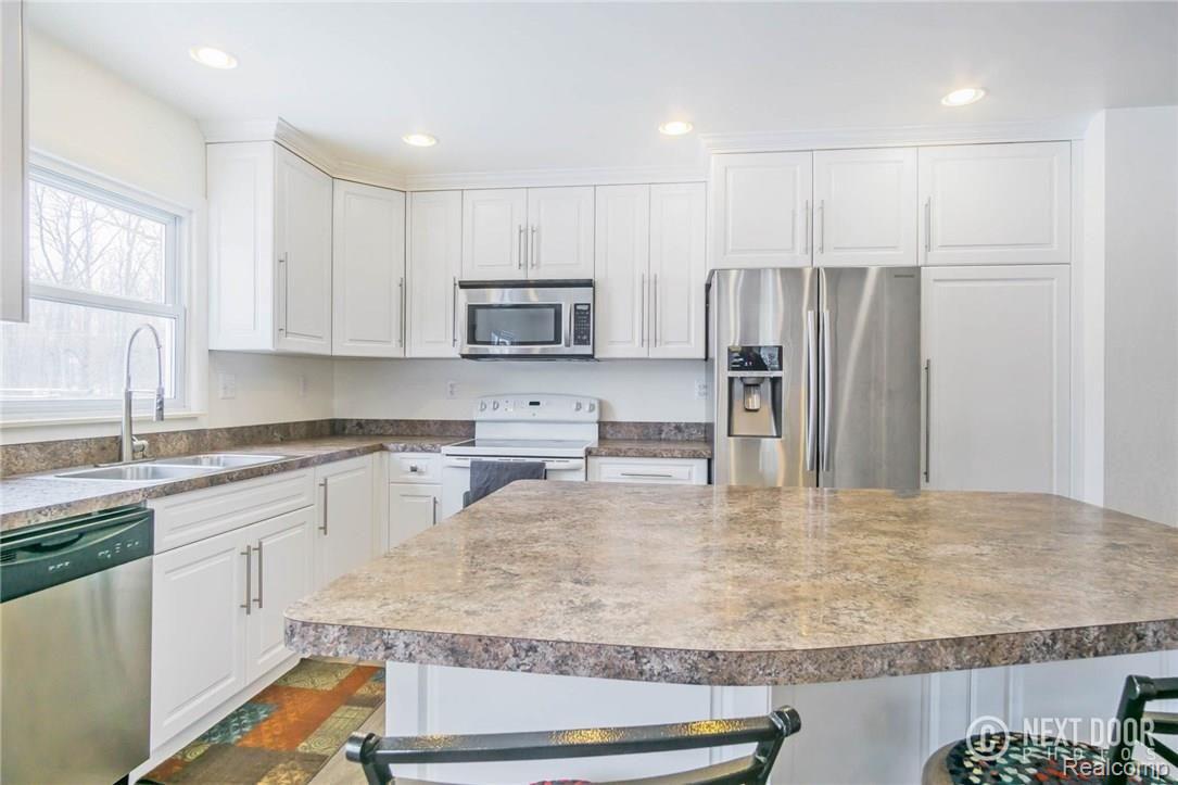 3162 Old Lange Road Howell, MI 48843 - Photo 11 of 56 Dream Kitchen with Large Island