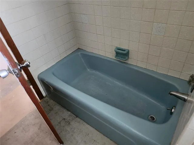 $310,000 | 411 31st Avenue East, Bradenton, FL 34208