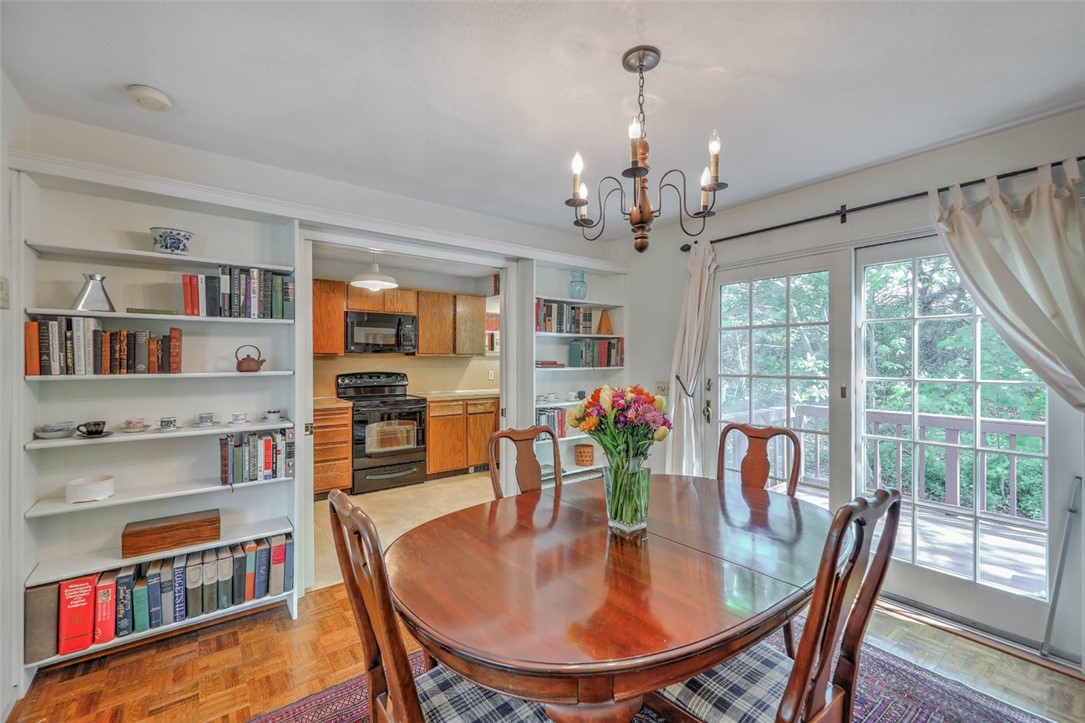 70 Arbor Drive Providence, RI 02908 - Photo 15 of 28 Dining Room