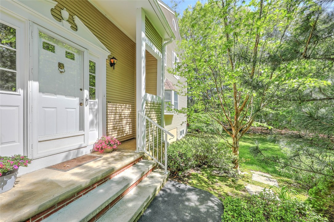 70 Arbor Drive Providence, RI 02908 - Photo 3 of 28 Entrance