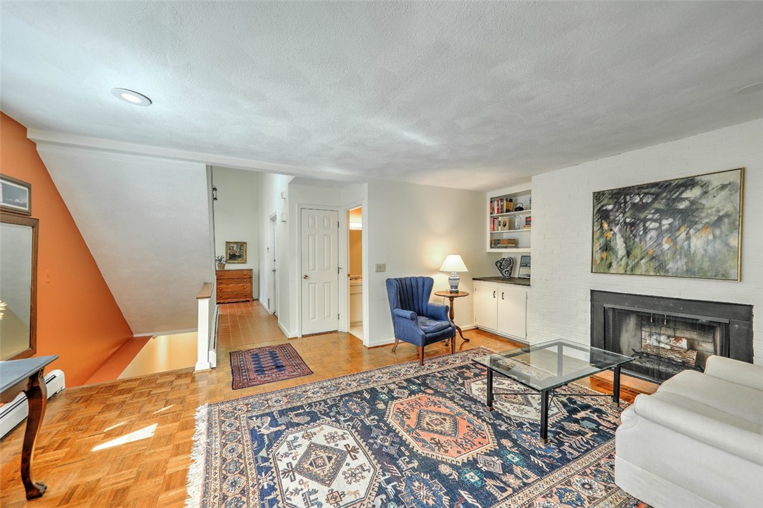 70 Arbor Drive Providence, RI 02908 - Photo 10 of 28 Living Room