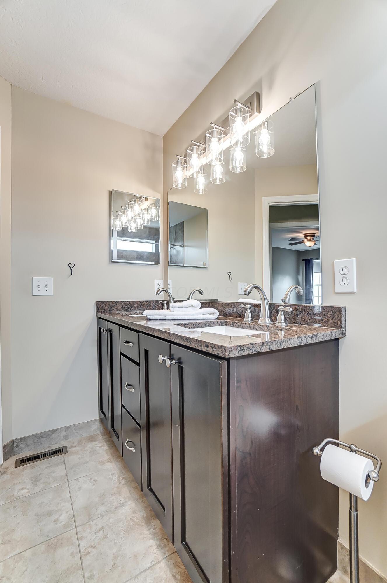 7440 Rolling Ridge Way Westerville, OH 43082 - Photo 60 of 85 Full Bathroom