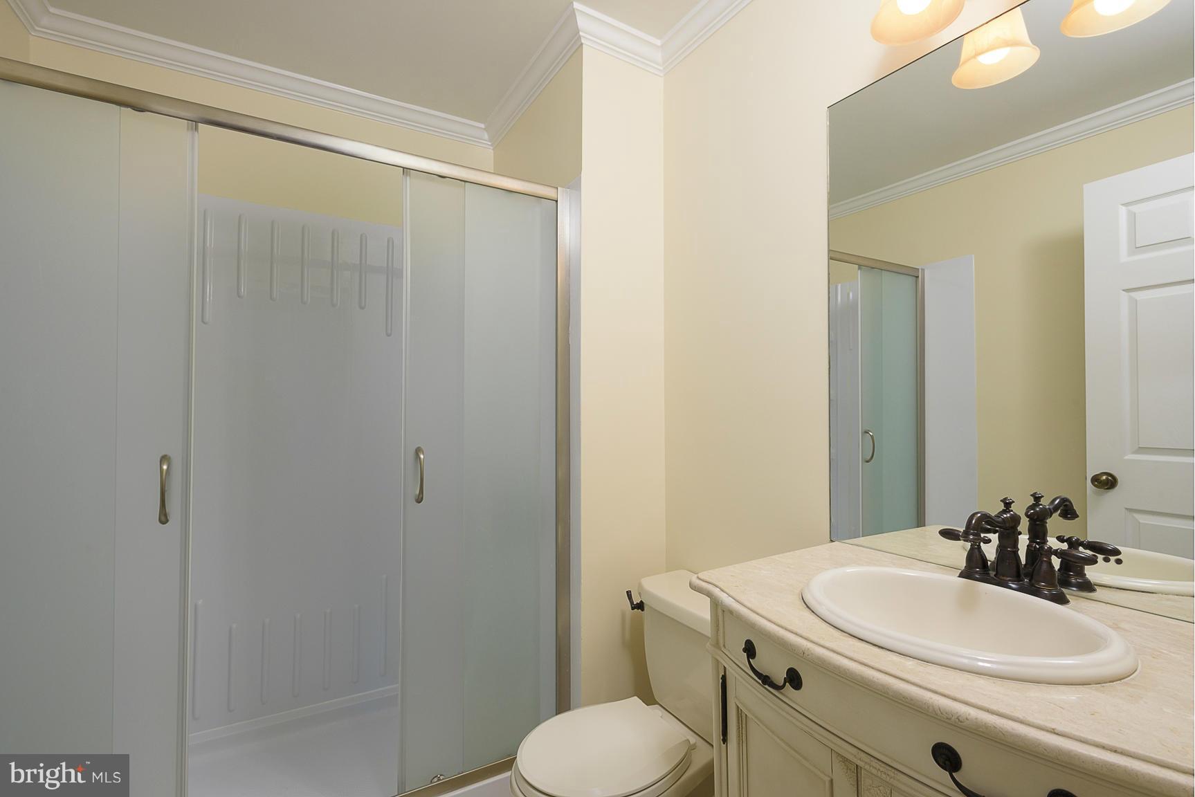 417 Edgewater Road Pasadena, MD 21122 - Photo 20 of 30 Bath