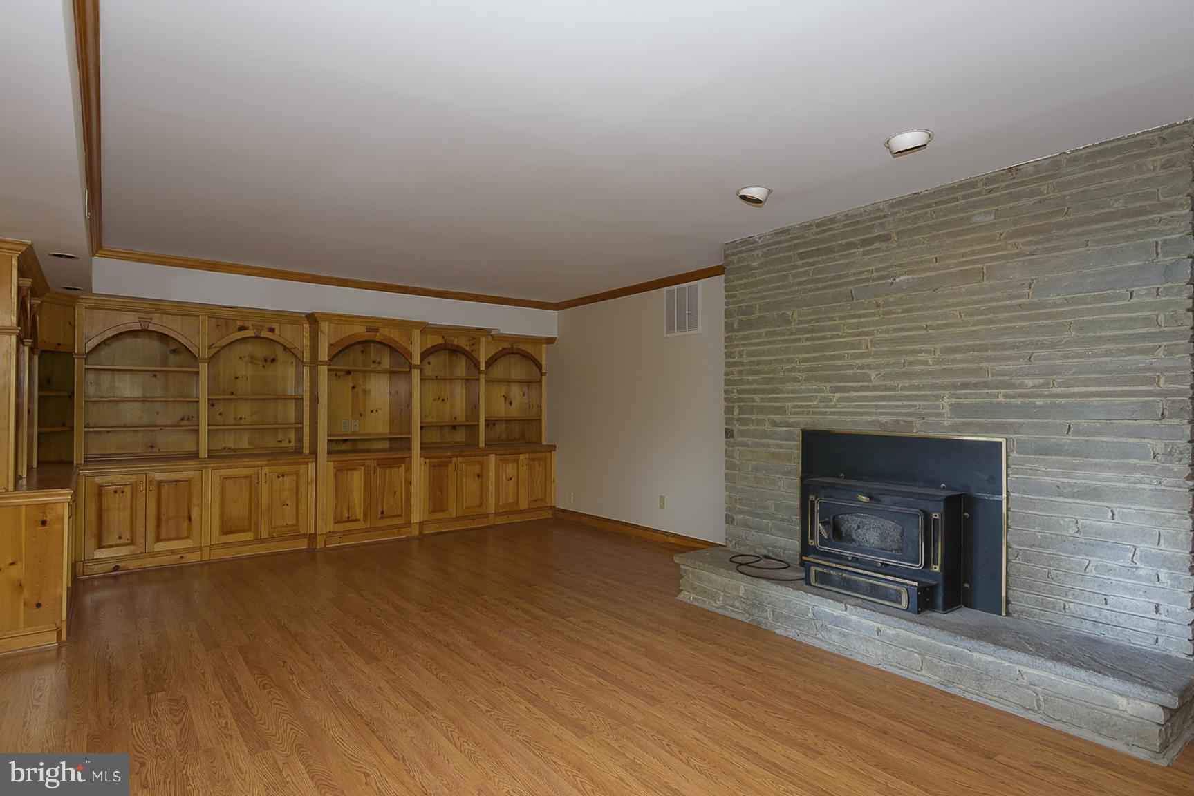 417 Edgewater Road Pasadena, MD 21122 - Photo 23 of 30 Finished Lower Level