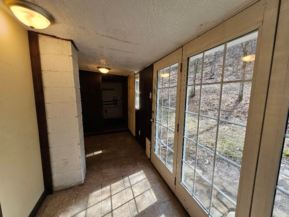 32014 Poor Valley Road Saltville, VA 24370 - Photo 19 of 21 Gallery Image 19