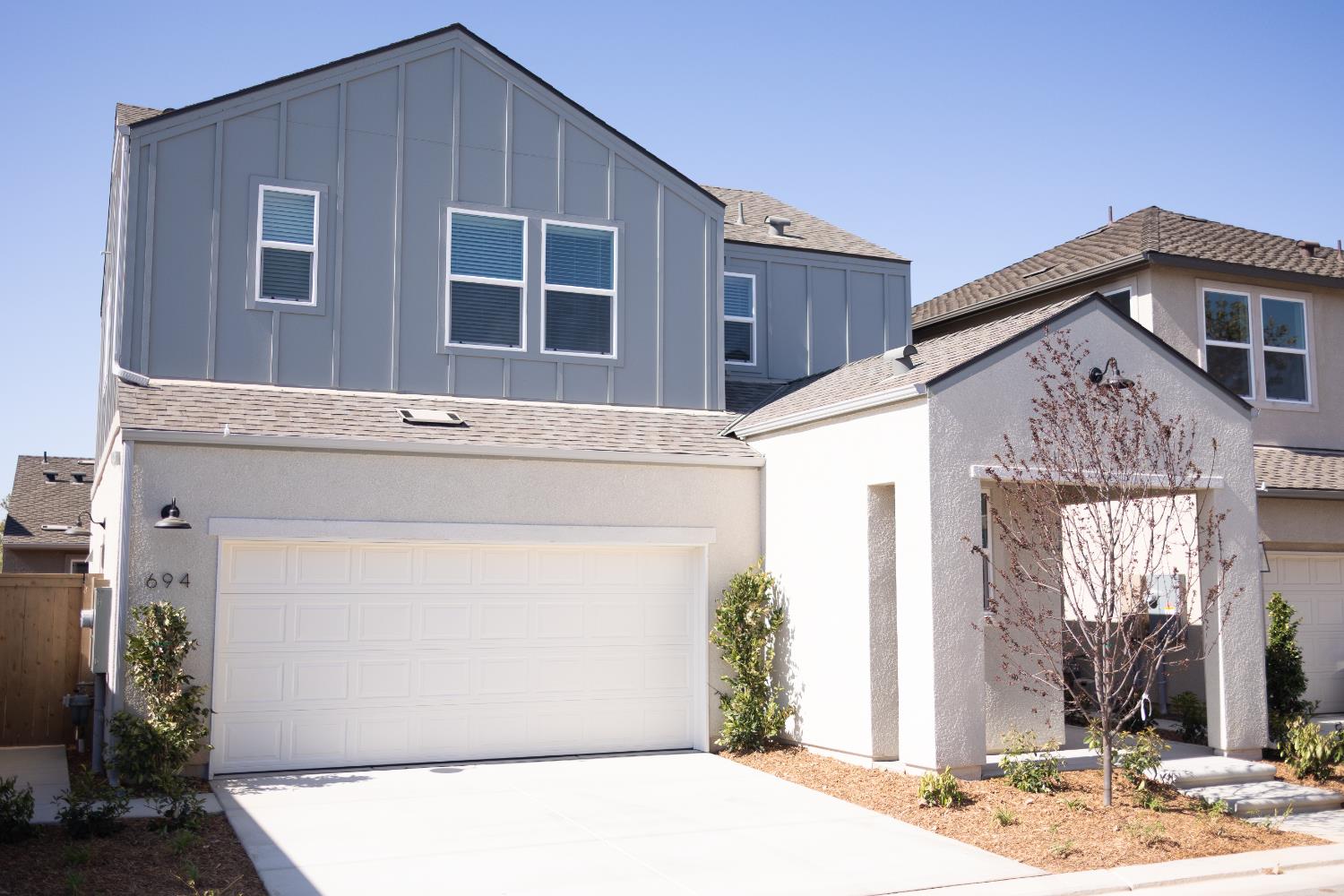 694 Alexis Way Madera, CA 93636 - Photo 1 of 18 Gallery Image 1