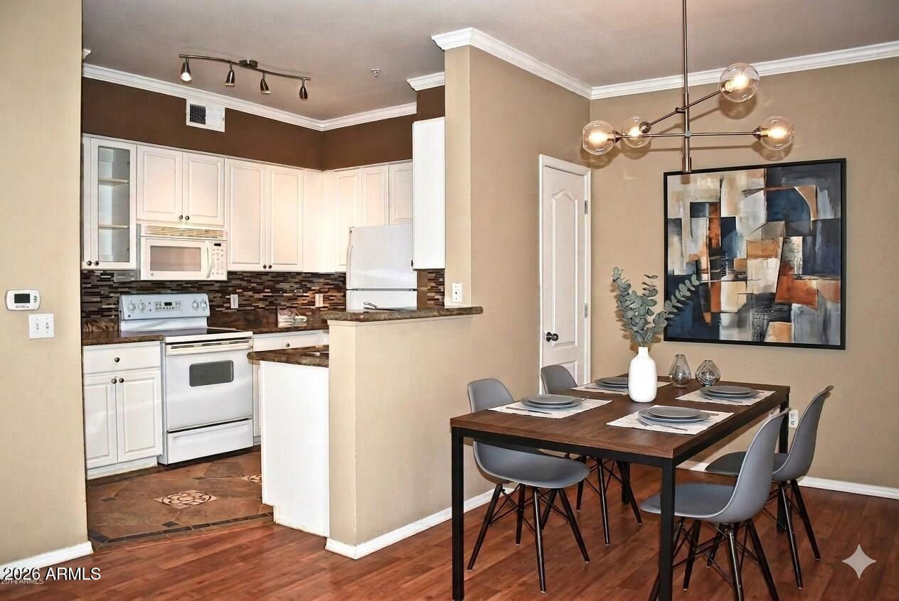 1701 East Colter Street, Unit 474 Phoenix, AZ 85016 - Photo 2 of 49 Dining area 474