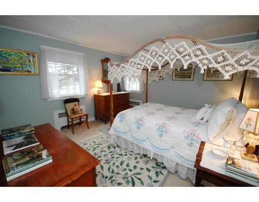 91 Coolidge Road Concord, MA 01742 - Photo 8 of 12 Gallery Image 8