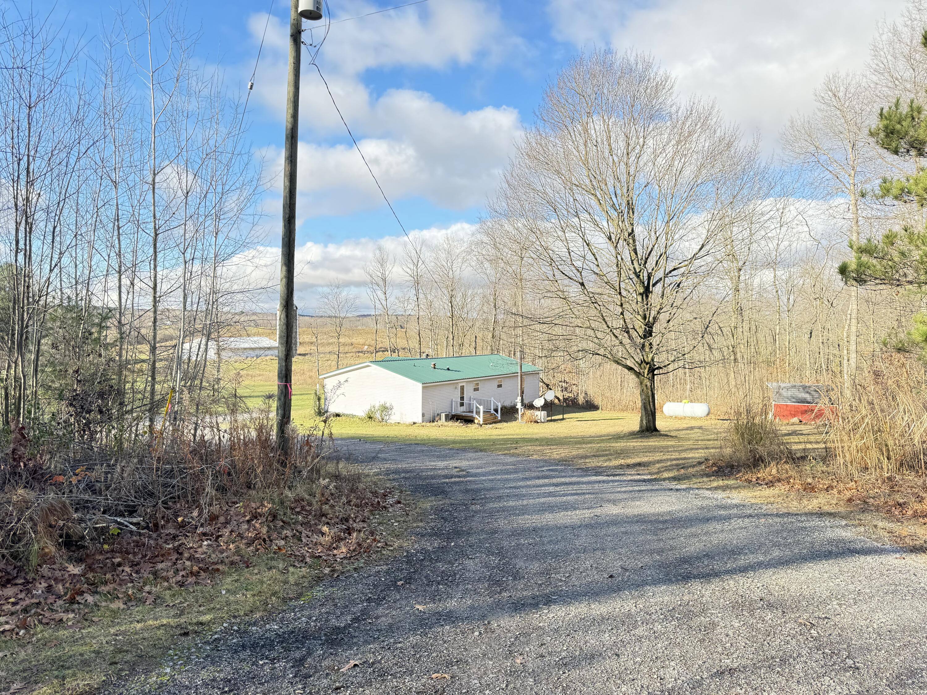 7607 5 Mile Road Hesperia, MI 49421 - Photo 6 of 12 IMG_5086