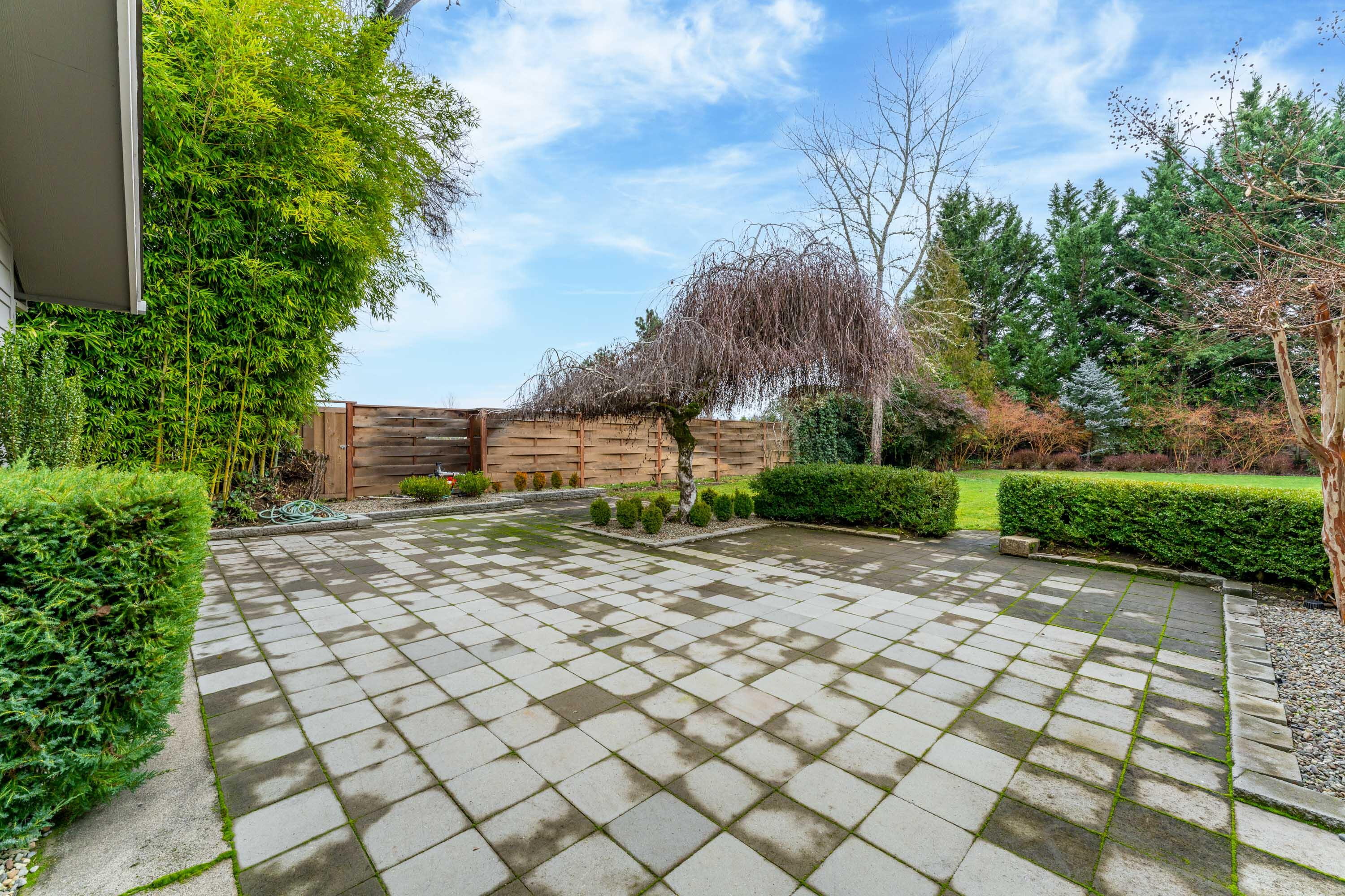 3130 Lower River Road Grants Pass, OR 97526 - Photo 45 of 64 Guest qtrs Brick patio
