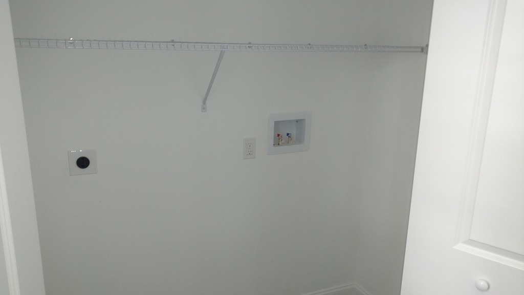 242 Laurelton Street Springfield, MA 01109 - Photo 13 of 25 Gallery Image 13