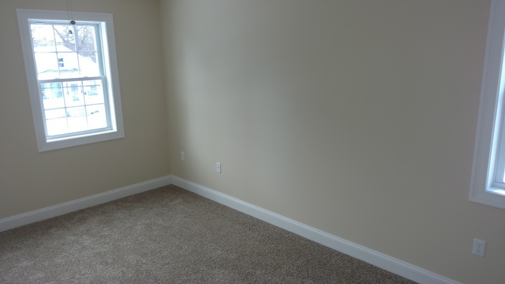 242 Laurelton Street Springfield, MA 01109 - Photo 17 of 25 Gallery Image 17