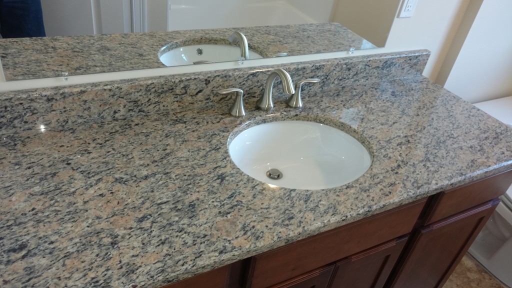 242 Laurelton Street Springfield, MA 01109 - Photo 5 of 25 Gallery Image 5