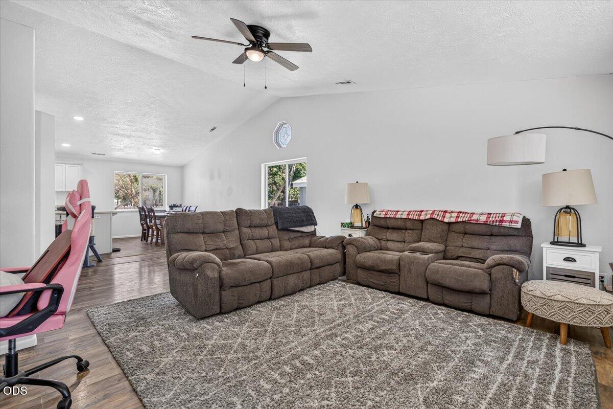 82 Maple Street Shady Cove, OR 97539 - Photo 1 of 28 Gallery Image 1