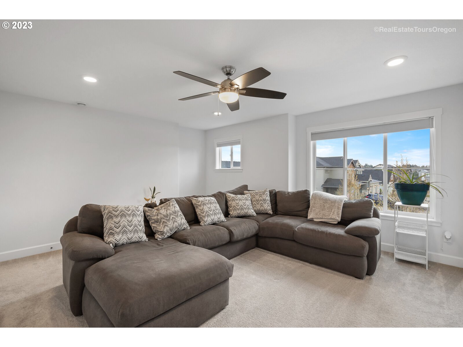 4584 North 9th Street Ridgefield, WA 98642 - Photo 23 of 39 a living room with furniture and a large window