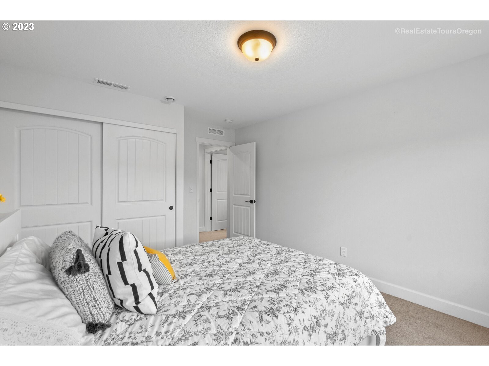 4584 North 9th Street Ridgefield, WA 98642 - Photo 26 of 39 a view of a bedroom