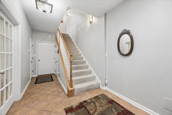 $625,000 | 1026 Baldwin Lane, Oak Park, IL 60302