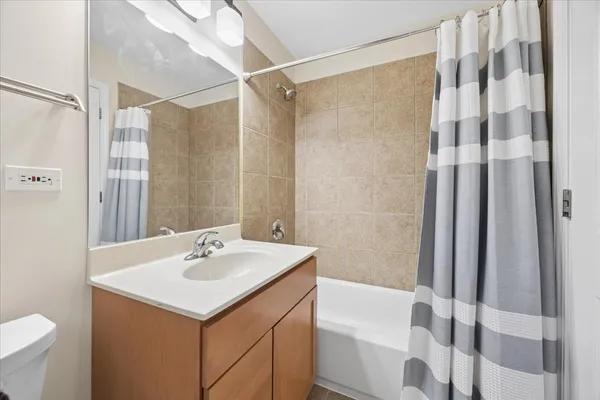 $625,000 | 1026 Baldwin Lane, Oak Park, IL 60302