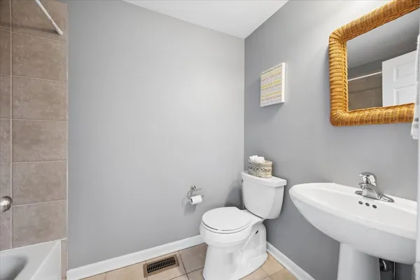 $625,000 | 1026 Baldwin Lane, Oak Park, IL 60302