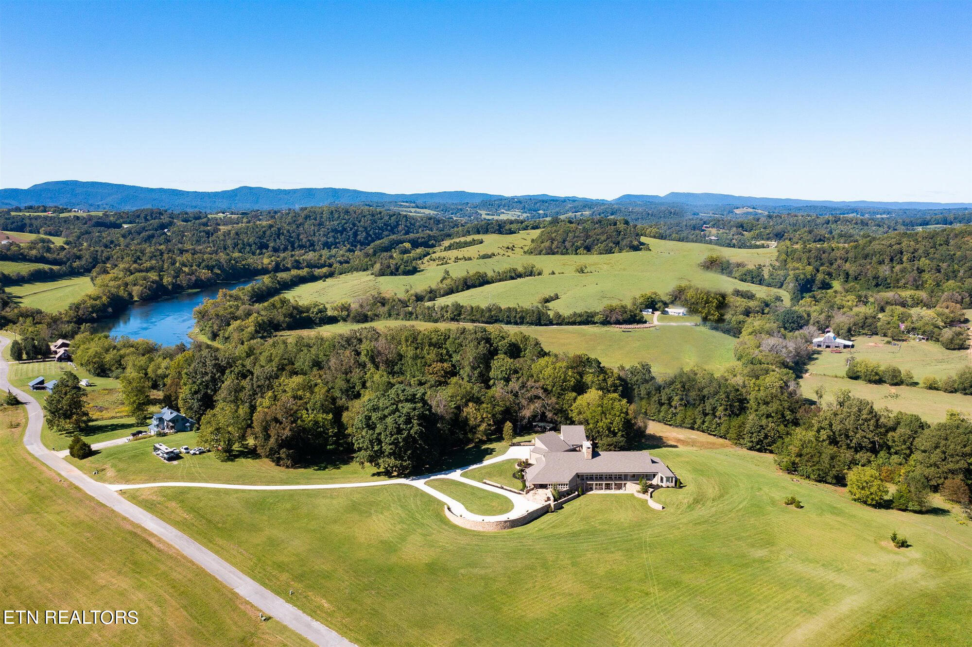 651 Cliff Top Road Blaine, TN 37709 - Photo 56 of 60 21-651-Cliff-Top-Rd-Blaine-TN-21-Edit