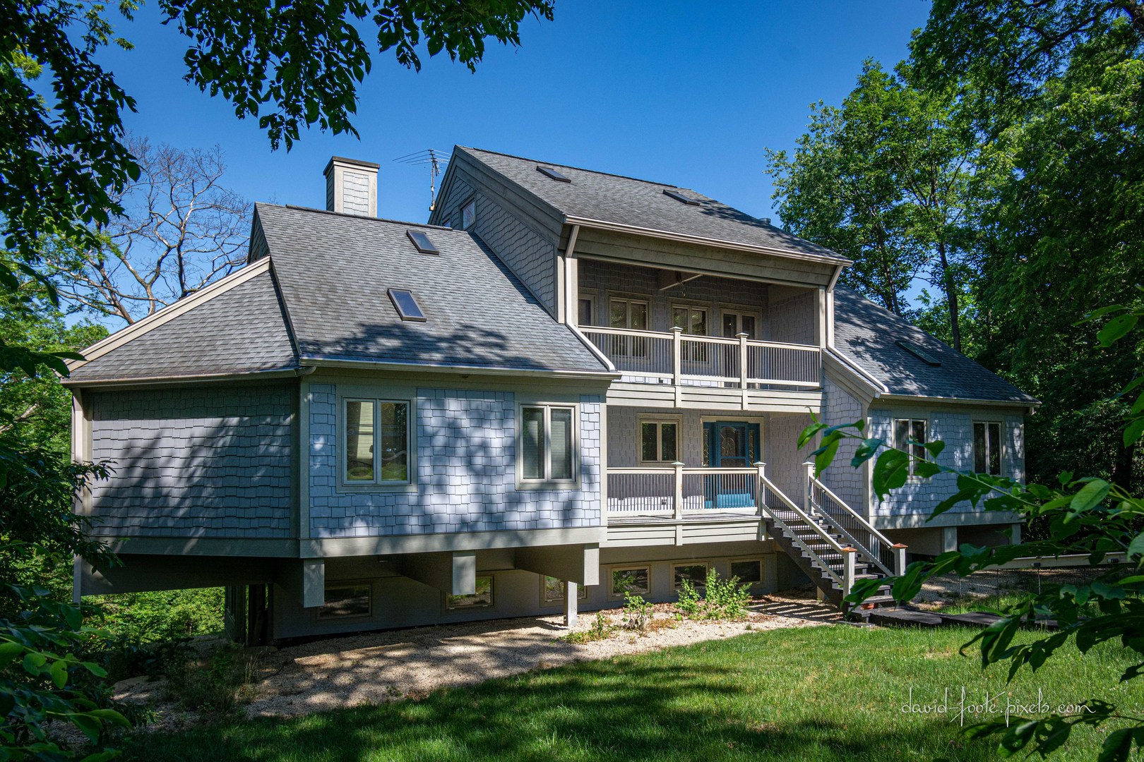 18 Lookout Trace Galena, IL 61036 - Photo 49 of 56 a front view of a house with a garden