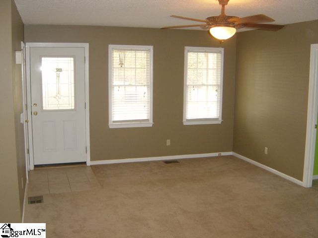 867 Hunter Road Fountain Inn, SC 29644 - Photo 2 of 21