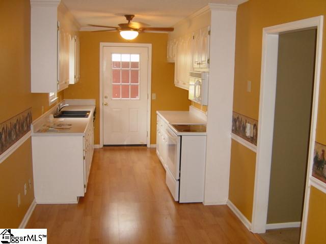867 Hunter Road Fountain Inn, SC 29644 - Photo 18 of 21